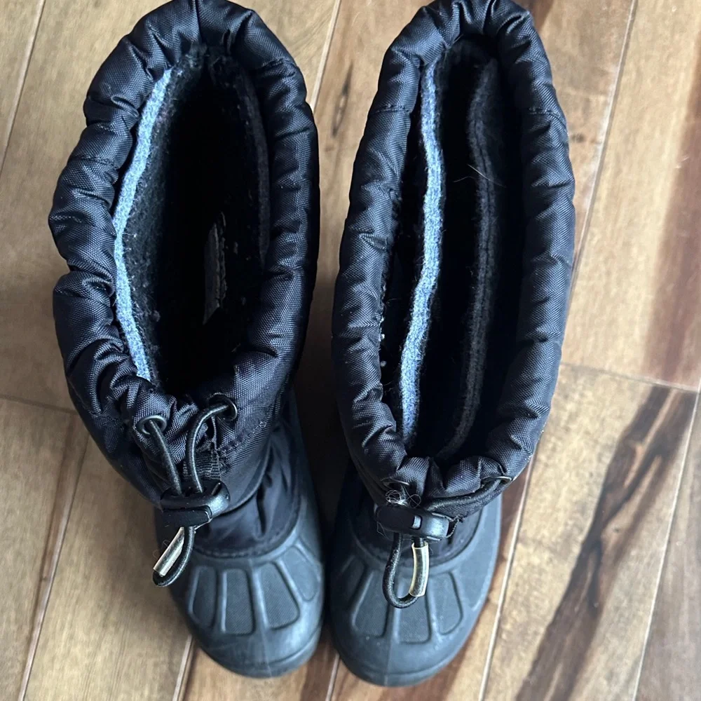 Sorel Insulated Cub Youth Snow Boots 4 EUC
